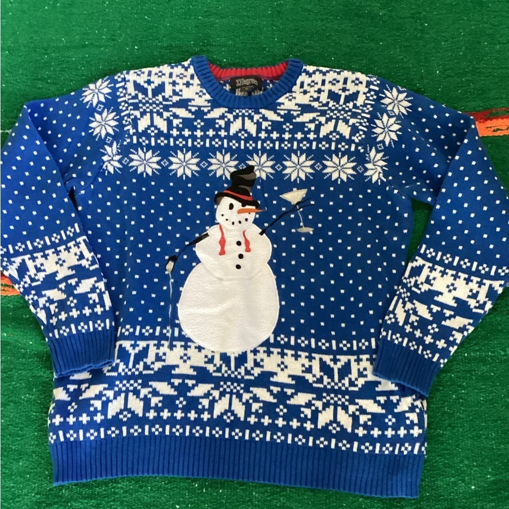 33 Degrees Holiday Snowman Sweater-SZ XL
PIT TO PIT 22”
Length 26”
CR169